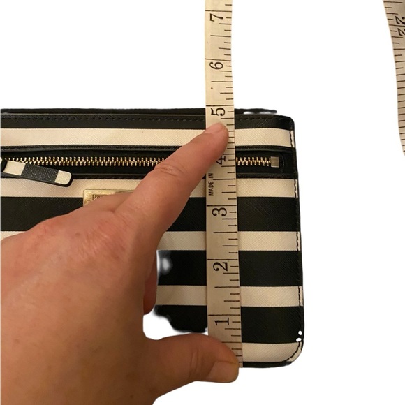 Kate Spade New York Tinie Wristlet Shore Street Sailing Black White preppy chic - Picture 11 of 11
